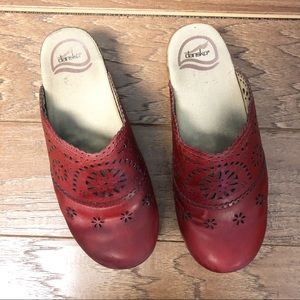 Dansko size 37 US 7 Red❤️ Clogs